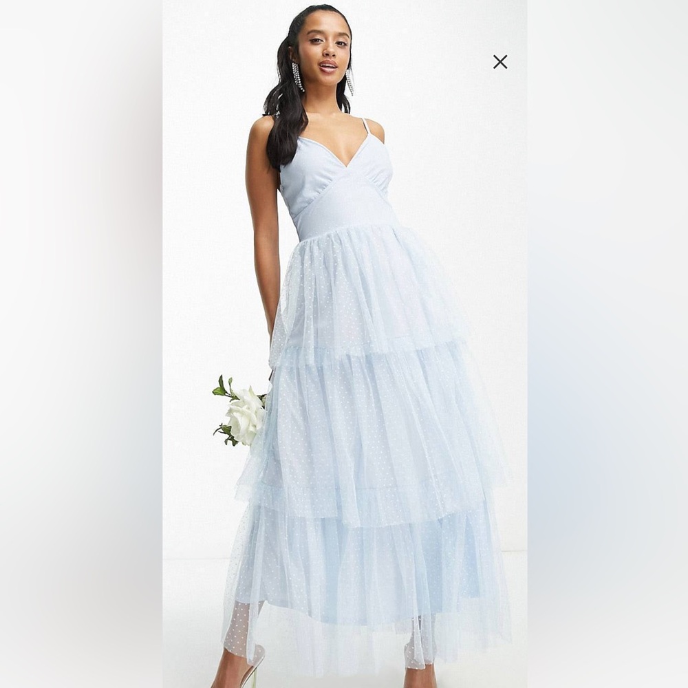 Vila Petite Bridesmaid tulle textured maxi dress w tiered skirt in blue. EU 42
